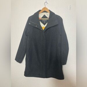 Pendleton wool blend coat Women’s size small charcoal gray striped interior
